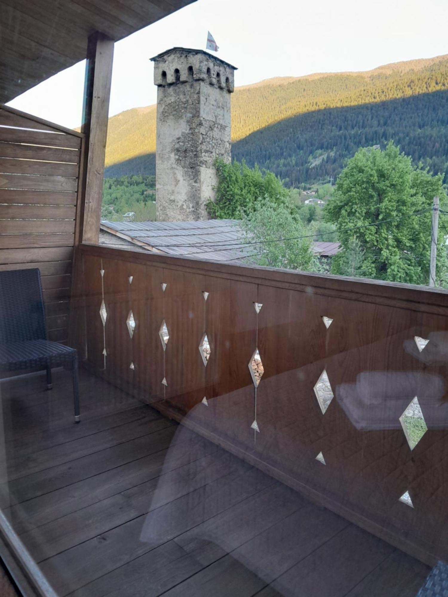 Bapsha Guesthouse Mestia Buitenkant foto