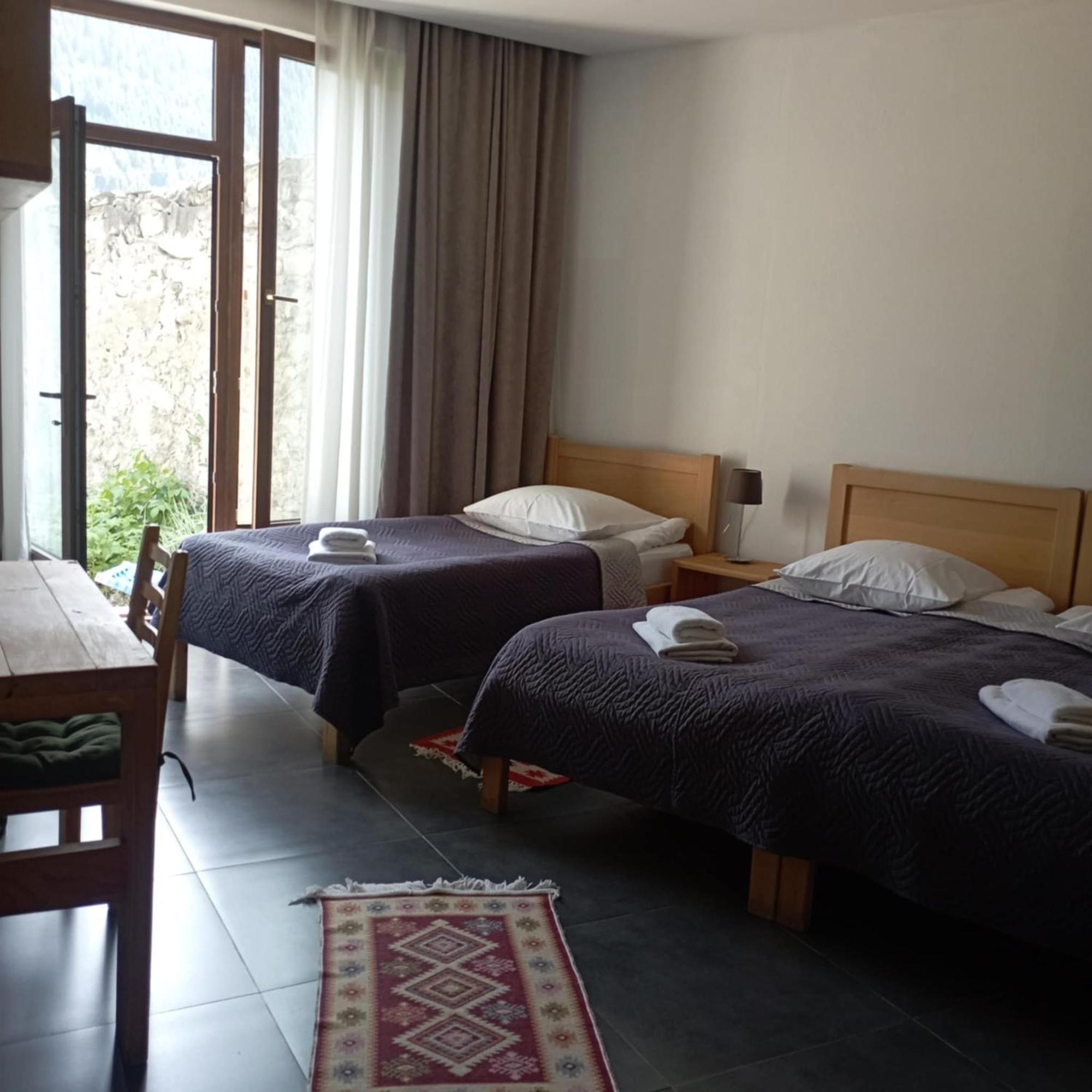 Bapsha Guesthouse Mestia Buitenkant foto